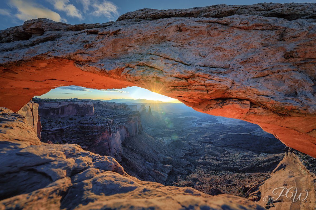 Mesa Arch at sunrise, Island in the Sky, Canyonlands National Park, Utah